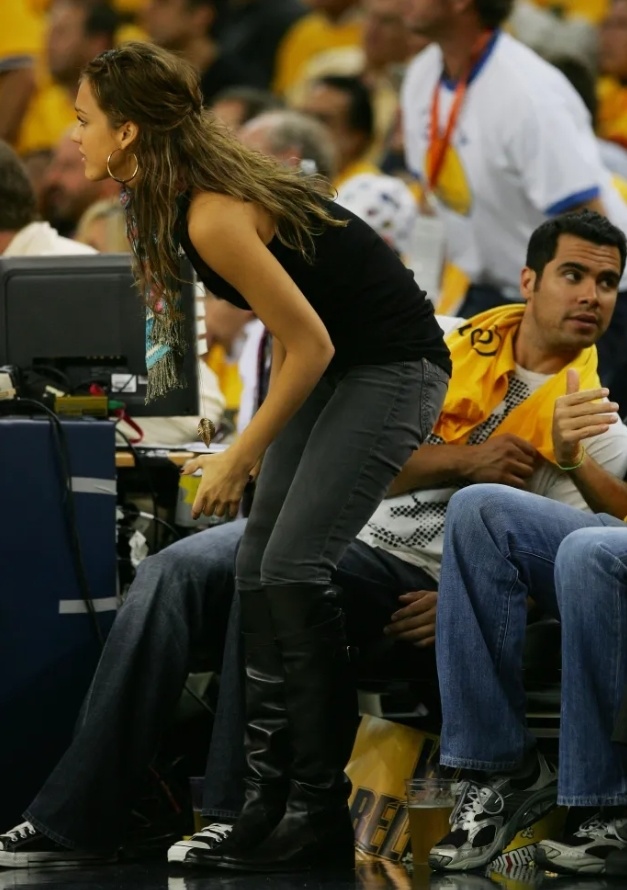 小组赛遭遇硬仗？五星巴西或被摩洛哥与苏格兰爆冷，网友担忧其出线前景（小组赛风险陡增？五星巴西恐遭摩洛哥、苏格兰爆冷，出线前景引发担忧）