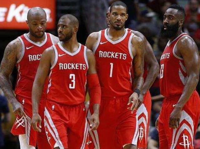 韩国杯战报：李昇祐加时赛制胜+染红，全北2-1光州夺冠（韩国杯：李昇祐加时绝杀后染红，全北2-1击退光州捧杯）