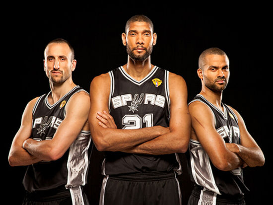 罗马诺：由于铃木彩艳受伤，帕尔马将评估自由市场上的门将（罗马诺：铃木彩艳伤停，帕尔马将从自由市场物色门将）