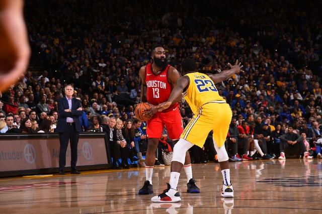 西甲半场：格德斯建功，久保建英失良机，皇家社会1-0赫罗纳（西甲上半场战报：格德斯破门，久保建英失机，皇家社会暂以1-0领先赫罗纳）