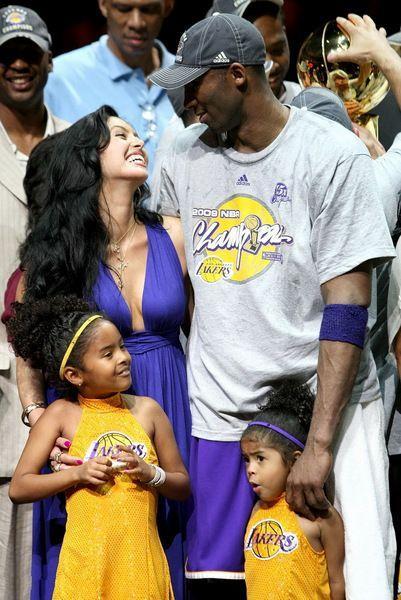 官方：前流浪者主帅克莱门特执教诺维奇，双方签约至2029年（诺维奇官宣克莱门特上任，前流浪者主帅签约至2029年）